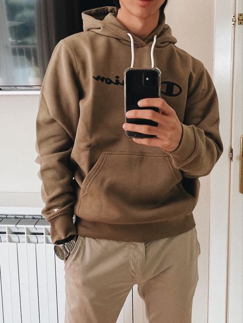 Champion mirror men outf Champion Hoodie Outfit Men, Champion Hoodie Outfit, Hoodie Style Men, Champion Hoodie Mens, Hoodie Outfit Men, Pullovers Outfit, Champion Pullover, Cool Outfits For Men, Champion Hoodie