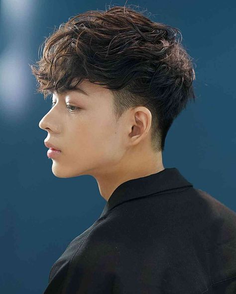 Messy Fringe, Taper Fade Short Hair, Textured Fringe, Mens Haircuts Short Hair, Crop Haircut, Textured Haircut, Taper Fade Haircut, Mens Hairstyles Thick Hair, Asian Man