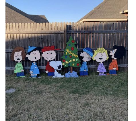 Charlie Brown Christmas Cutouts, Wood Christmas Decorations Outdoor, Christmas Outside Decorations, Costco Christmas, Charlie Brown Christmas Decorations, Snoopy Xmas, Snoopy Christmas Decorations, Storybook Christmas, Peanuts Gang Christmas