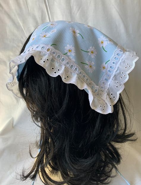 German Head Scarf, Vintage Head Scarf Drsigns, Cheap One Size Beach Headscarf, 50s Head Scarf Vintage, Cottagecore Hair, Triangle Head Scarf, Scarf Aesthetic, Triangle Head, Head Bandana