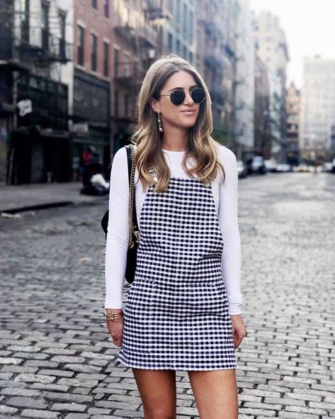 Checkered overall dress/ fall fashion/ fall outfit inspiration/ back to school style/ fall/summer transition/ fashion/ style Workout Playlist, Fashion Blogger Style, Outfit Inspiration Fall, Cute Fall Outfits, Fashion Week Street Style, Fall Fashion Trends, Fall Fashion Outfits, Overall Dress, Dress Outfit