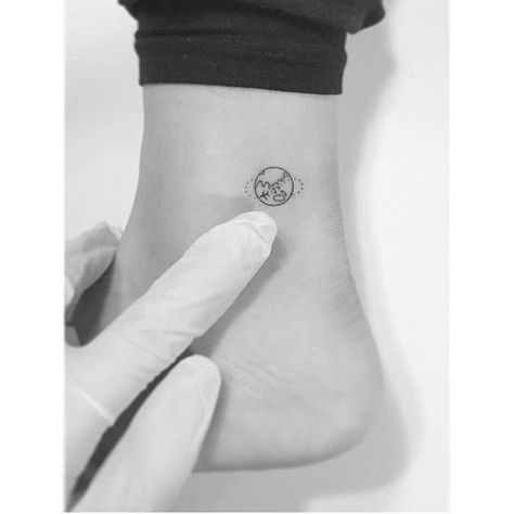 From Australia. World tour. Tattoo Tour, Australia Tattoo, Tatuagem Masculina Pequena, Ankle Tattoo Designs, Inspiration Tattoos, Small Tattoos Simple, Bff Tattoos, World Tattoo, Diy Tattoo