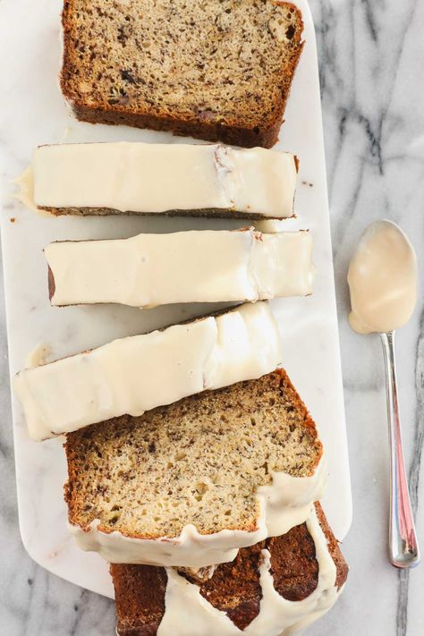 Glaze For Banana Bread, Bread Glaze, Banana Bread Glaze, Banana Bread With Streusel Topping, Banana Bread With Streusel, Sweet Banana Bread, Bread Toppings, Fruit Bread, Make Banana Bread