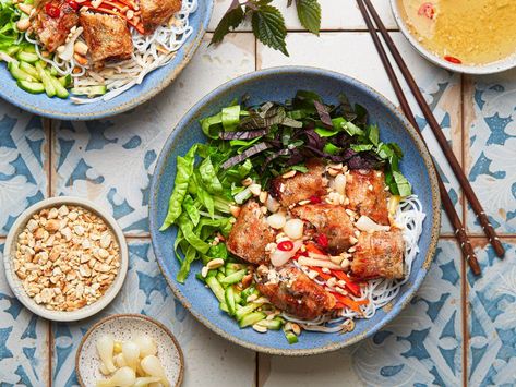 Lemon Grass Pork, Vermicelli Noodle Bowl, Lemongrass Pork, Vietnamese Pork, Pork Meatballs, Vermicelli Noodles, Rice Vermicelli, Pork Buns, Fried Shallots