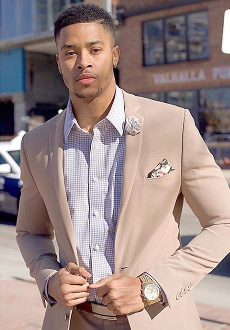 Suits For Dark Skinned Men, Latin Men, Chocolate Men, Light Skin Men, Dark Skin Men, Colors For Dark Skin, Dark Complexion, Masculine Men, Wedding Tables