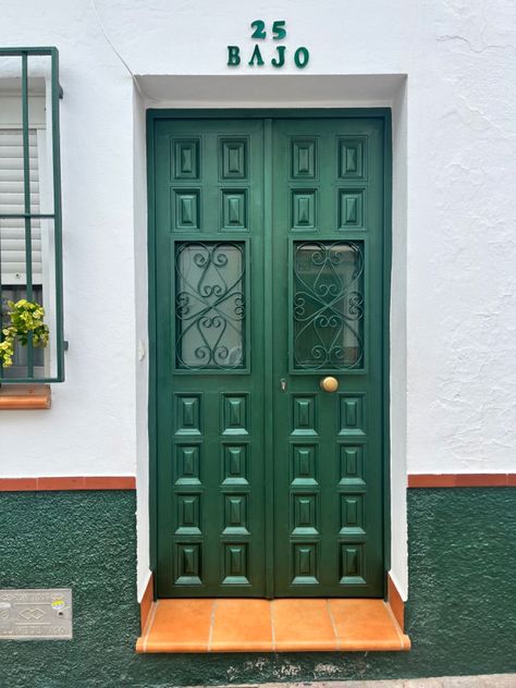 Andalusian spanish door patip front Front Doors, Spain, Andalusia, Doors, Spanish Front Door, Double Front Doors, Round Door, Front Door, Green