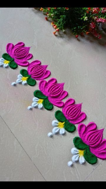 Rangoli With Lotus Design, Bela Rangoli Design, Rangoli Designs Theme Based, Rangoli On Steps, Easy Round Rangoli Design, Rangoli Near Door, One Line Rangoli Designs, Border Flower Rangoli, Beautiful And Easy Rangoli Designs