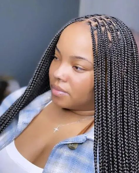 Small Box Braids: 37 Hair Inspos to Rock this Season Ghana Hairstyles, Cornrow Updo On Natural Hair, Style Knotless Braids, Braids Y2k, Small Box Braids Hairstyles, Small Knotless Braids, To Braids, 2022 Hairstyles, Small Knotless