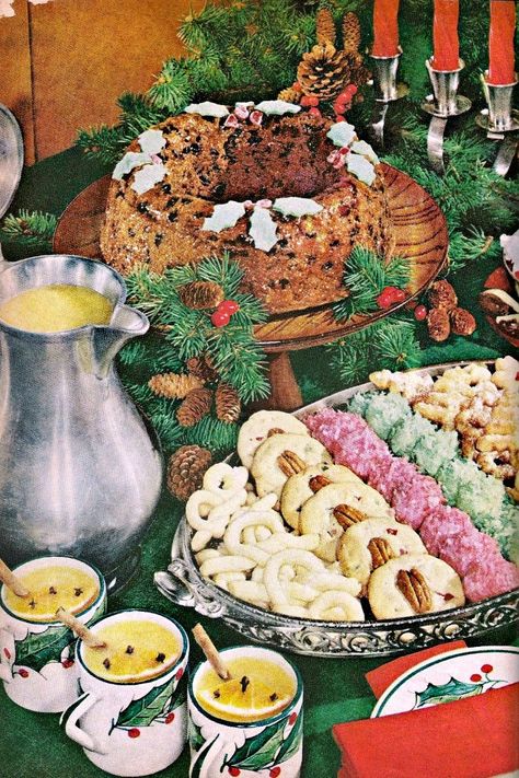 Be Inspired: 1960's Christmastime - A Vintage Nerd Vintage Christmas Party, Vintage Baking, Christmas Ad, Vintage Cookies, Holly Leaves, Potluck Recipes, Buffet Food, Retro Recipes, Old Fashioned Christmas