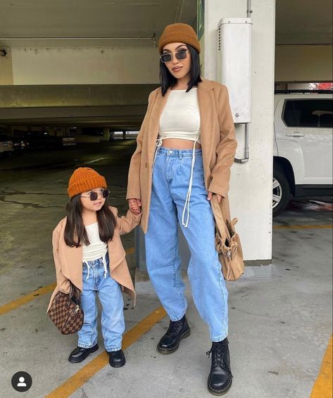 Matching Mommy Daughter Outfits, Mom Daughter Outfits, Mommy Daughter Outfits, Mother Daughter Fashion, Mom And Daughter Matching, Kids Jackets, Plus Size Fall Outfit, Sister Outfits, Matching Mom