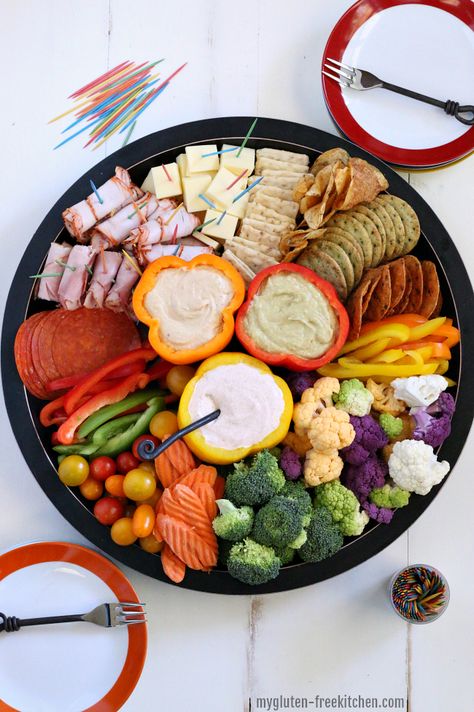 Gluten Free Meat, Gluten Free Vegetables, Meat And Cheese Tray, Vegetable Tray, Meat Appetizers, Taco Dip, Charcuterie Inspiration, Charcuterie Platter, Party Food Platters