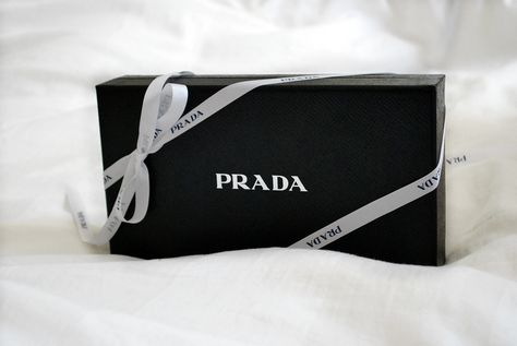 Prada Prada Gifts, Paris Luxury, Think And Grow Rich, Box Packaging Design, Luxury Packaging, Instagram Business, Luxury Life, Coco Chanel, Shoe Game