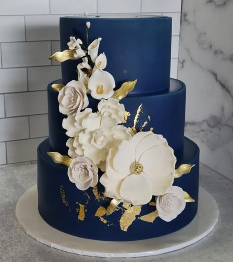 Order a custom cake for any... - Whisk Cake Creations Midnight Blue Wedding Cake, Navy And Gold Wedding Cake, Blue And Gold Wedding Cake, Navy Blue Cake, Blue And Gold Cake, Wedding Cake Dark, Navy Wedding Cake, Midnight Blue Wedding, Quince Cake