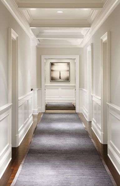 100+ Best Wainscoting Ideas for 2021 | Decor Home Ideas Lambriseringen Gang, Wainscoting Wall, Dining Room Wainscoting, Wainscoting Styles, Diy Wainscoting, Corridor Design, Plafond Design, American Interior, Hallway Designs