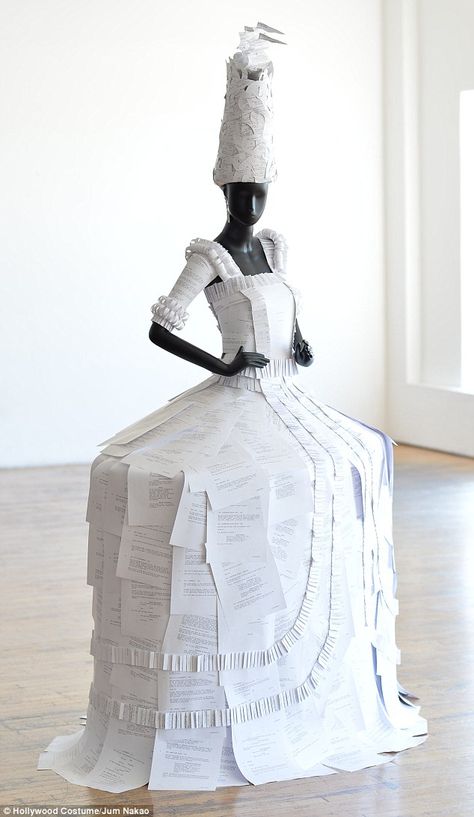 Designer Jum Nakao creates paper version of Kirsten Dunst's Marie Antoinette gown | Daily Mail Online Kirsten Dunst Marie Antoinette, Hollywood Costume, Paper Fashion, Paper Dress, Stage Costume, Kirsten Dunst, Fantasy Dress, Art Dress, Paper Artist