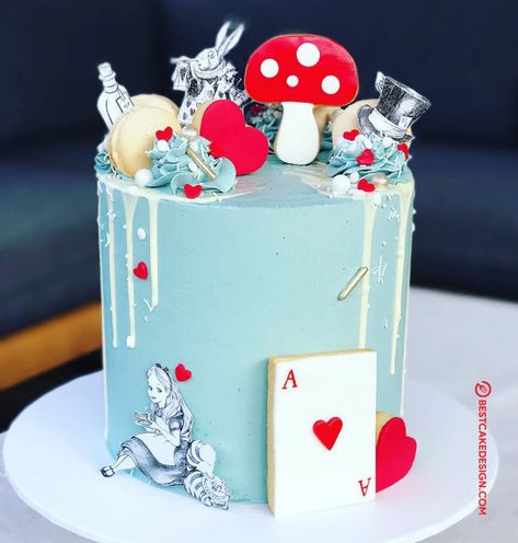 50 Alice in Wonderland Cake Design (Cake Idea) - October 2019 Alice In Wonderland Birthday Cake, Alice In Wonderland Cake, Wonderland Party Decorations, Wonderland Cake, Alice In Wonderland Tea Party Birthday, Onederland Birthday Party, Alice Tea Party, Mad Hatter Party, Alice In Wonderland Birthday