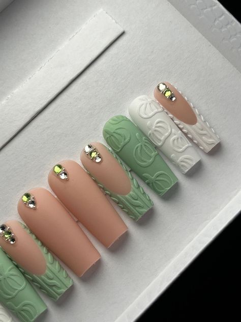 Sweater Nail Designs Fall, 3d Pumpkin, Summer And Fall Nails, Textured Nail Designs, Sweater Nails Fall, Sage Green Nail Designs, Fall Sweater Nails, Textured Nails, Nail Noel