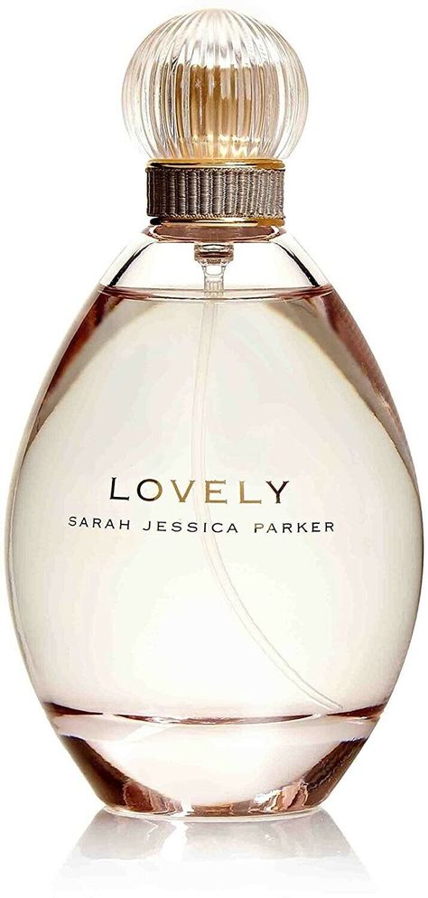 Sarah Jessica Parker Perfume, La Vie Est Belle Perfume, Sarah Jessica Parker Lovely, Sara Jessica Parker, Lovely Perfume, Fragrances Perfume Woman, Perfume Collection Fragrance, Perfume Reviews, Perfume Scents