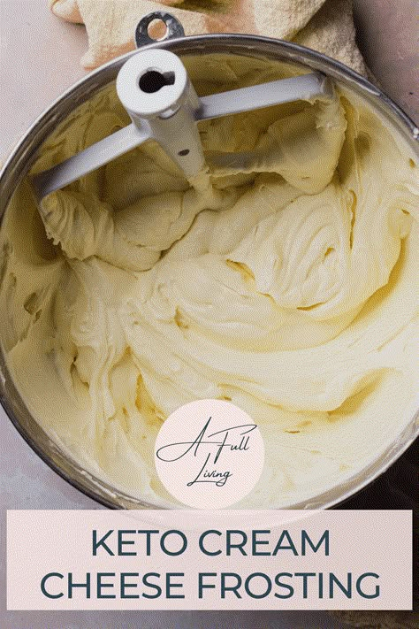 This Easy Keto Cream Cheese Frosting is a super decadent, very simple recipe. You only need 6 ingredients and 15 minutes to make it! Keto Cream Cheese Frosting, Keto Baked Goods, Keto Cream Cheese, Cheese Frosting Recipe, Pumpkin Cream Cheese Muffins, Muffins Easy, Keto Cakes, Low Carb Cake, Keto Cream