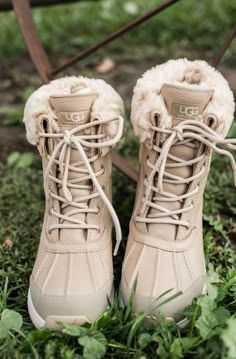 Cute Winter Boots, Stay Flexible, Womens Waterproof Boots, Snow Outfit, Winter Shoes For Women, Cold Weather Fashion, Stylish Boots, Snow Boots Women, Snow Shoes