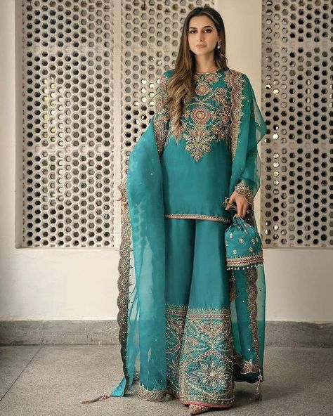 Short Anarkali, Long Sleeve Floral Maxi Dress, Simple Frocks, Indian Bride Outfits, Pakistani Fancy Dresses, Pakistani Dresses Casual, Women Dresses Classy, Indian Dresses Traditional, Fancy Dresses Long