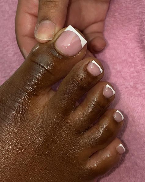 Gel French Tip Toes, Dark Skin Pedicure, Glitter French Pedicure, French Tip Acrylic Toes, Toes French Tip, Acrylic Pedicure, French Tip Pedicure, French Toe Nails, Press On Nails Coffin