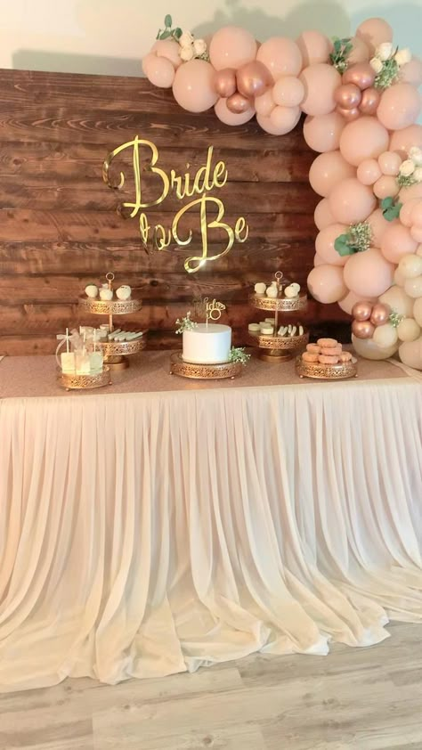 Brides Shower Decoration, Champagne Color Bridal Shower Theme, Bridal Shower Home Decor Ideas, Bridal Shower Selfie Station, Bridal Shower Decorations At Home, Bride Shower Ideas Decorations, Bride To Be Decoration Ideas At Home, Bridal Shower Diy Decorations, Bride Shower Decorations