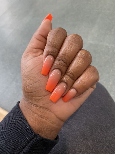 Amber Orange Nails, Ombré Nails Orange, Amber Nails Ombre, Nails Amber Color, Ombré Orange Nails, Burnt Orange Ombre Nails, Orange And Pink Ombre Nails, Ombre Orange Nails, Orange Nails Ombre