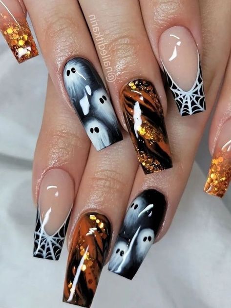 glitter burnt orange coffin nails with ghost design Trippy Nails, Stylish Manicure, Holloween Nails, Halloween Press On Nails, Halloween Acrylic Nails, French Nail Art, Halloween Nail Designs, Halloween Nail, Halloween Nail Art