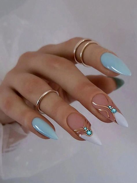 My friends were sitting together, talking about nails. We were discussing short stiletto nails. These nails are cool and sharp, but not Trendy Nails Ideas For Summer, Steletoes Nails, Summer Stiletto Nails Ideas, Short Stiletto Nails Designs, Stiletto Nails Summer, Nail Art Stiletto, Summer Stiletto Nails, Stilettos Nails, Short Stiletto Nails