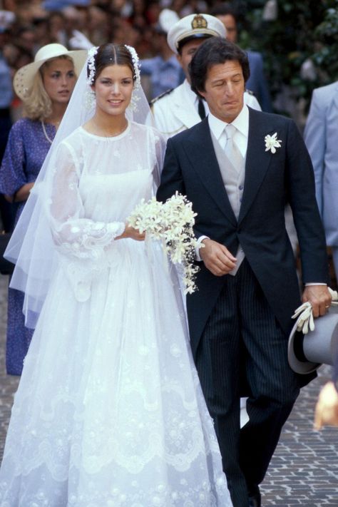 Caroline Von Monaco, Monaco Wedding, Norway Wedding, Eugenie Wedding, Tutu En Tulle, Royal Wedding Gowns, Princesa Carolina, Celebrity Wedding Dresses, Princess Caroline Of Monaco