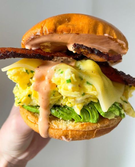 TasteToronto on Instagram: “• Make it at Home // Recipe Link in BIO • Ultimate Breakfast Sandwich: Brioche Bun / Scrambled Eggs with Chives / Cheddar Cheese / Avocado…” Eggs With Chives, Brioche Bun, Ultimate Breakfast, Brioche Buns, Menu Ideas, Cheese Eggs, Breakfast Sandwich, Scrambled Eggs, Home Recipes