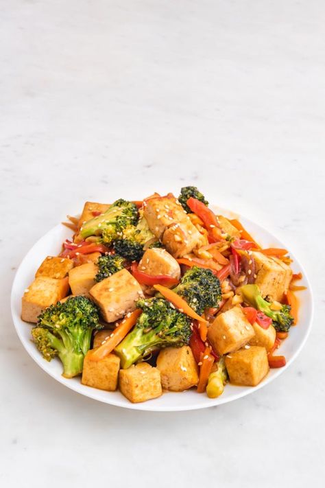 Tofu Stir Fry - Simple Vegan Blog Chinese Food Recipes Vegetarian, Tofu Ideas, Easy Tofu, Vegan Stir Fry, Chinese Food Recipes, Food Recipes Vegetarian, Tofu Stir Fry, Tofu Dishes, Easy Recipes For Beginners