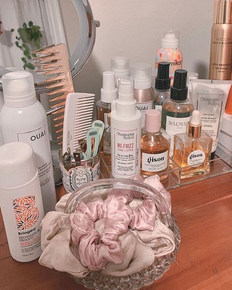 Mai & Dax on Instagram: “Views from the haircare table ✨products in the front row are probably my most used right now. Was really surprised to be liking the…” Korean Skin Care Routine, Lip Care Diy, Lip Care Routine, Beauty Organization, Korean Skin Care, Korean Skin, Diy Beauty Hacks, Beauty Makeup Tips, Beauty Skin Care Routine