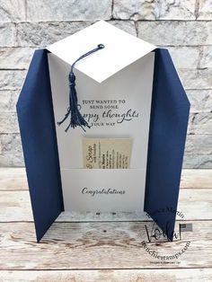 Graduation Gift Box Ideas Diy Card Holders, Graduate Cards Handmade, Graduation Cards 2023, Pop Up Graduation Cards Diy, Home Made Graduation Cards, Diy Graduation Cards Simple, Graduation Card Svg Free, Graduation Gift Card Holders Diy, Graduation Cards Cricut