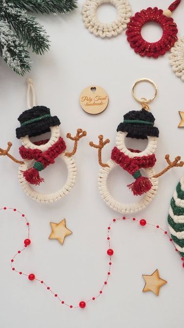 Macrame Snowman, Macrame Reindeer, Angel Ornaments Diy, Handmade Xmas Gifts, Snowman Decor, Make A Snowman, Diy Christmas Tree Ornaments, Diy Snowman, Fun Christmas Crafts