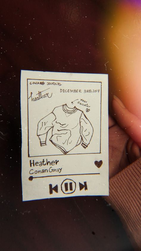 Heather Conan Gray Drawing, Drawing Of Songs, Aesthetic Poster Drawing Ideas, Music Drawings Ideas Sketches, Conan Gray Aesthetic Heather, Heather Drawing Conan Gray, Music Spotify Aesthetic Drawing, Draw Music Aesthetic, Playlists Drawing