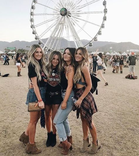 Country Music Outfits, Stagecoach Outfits, Look Da Festival, Moda Coachella, Stagecoach Outfit, Country Music Festival Outfits, Stagecoach Festival, Becca Tilley, Country Concert Outfits