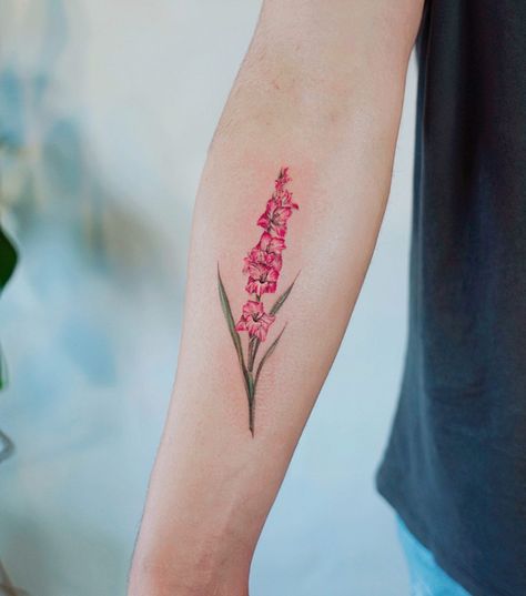 Lily L (@ink.tonight_doartink) • Instagram photos and videos Pink Gladiolus, 2023 Pink, Inked Men, Color Tattoo, Arm Tattoo, Flower Tattoo, Art Tattoo, Pink Flowers, Lily