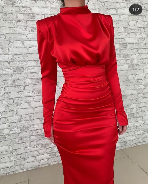 Satin Party Dress Classy, Satin Dress Outfit Classy, Elegant Dresses Classy Modest, Fitted Long Dress, Comfortable Winter Outfits, Girls Dress Outfits, Soiree Dress, Red Dresses Classy, Women Dresses Classy