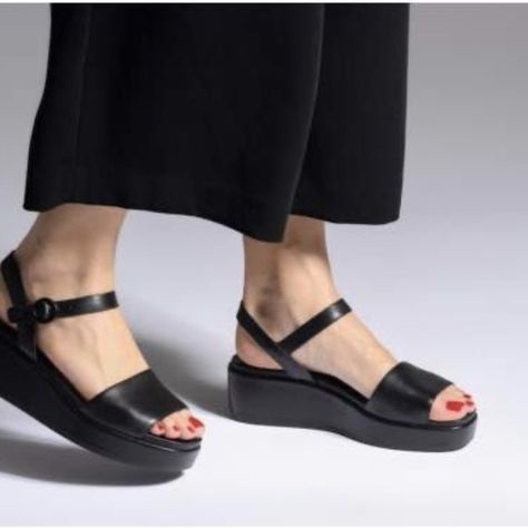 Black Camper 'Misia' leather platform sandals Black Camper, Camper Sandals, Camper Sneakers, Camper Shoes, Sandals Outfit, Leather Platform Sandals, Sneakers Outfit, Mary Jane Sneaker, Platform Sandals