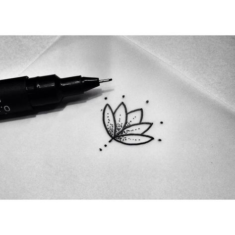 Tattoo Trend, Lotus Tattoo, Tattoo Life, Sister Tattoos, Little Tattoos, Trendy Tattoos, Mini Tattoos, Love Tattoos, Finger Tattoos