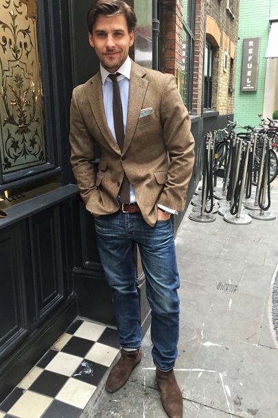 A daily diary update on the outfits male model Johannes Huebl is wearing for London Collections Men SS '16/. Suit Jacket And Jeans Mens, Gentleman Mode, Masculine Outfits, Urban Apparel, Mens Fashion Smart, Blazer Jeans, Outfit Jeans, Elegante Casual, Mode Casual