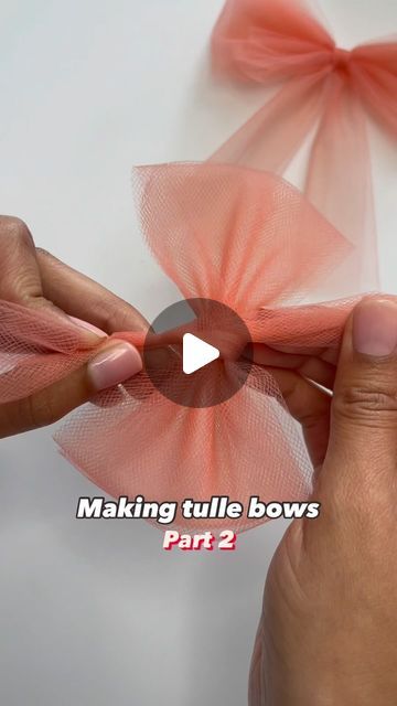 Cat Janice, Diy Baby Bows, Tulle Hair Bows, Tulle Crafts, Diy Tulle, Homemade Bows, Tulle Wreath, Tulle Bow, Hair Bow Tutorial