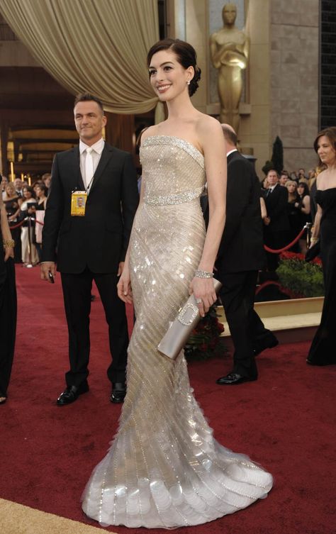 Best Oscar Dresses, Oscar Gowns, Oscar Fashion, Red Carpet Gowns, Oscar Dresses, Beauty Dress, Anne Hathaway, Red Carpet Dresses, Gorgeous Gowns