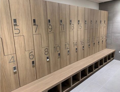 Locker Room Bathroom, Fitness Design Gym, Staff Lockers, Sports Locker, Employee Lockers, Gym Design Interior, Locker Designs, Office Lockers, Industrial Office Design