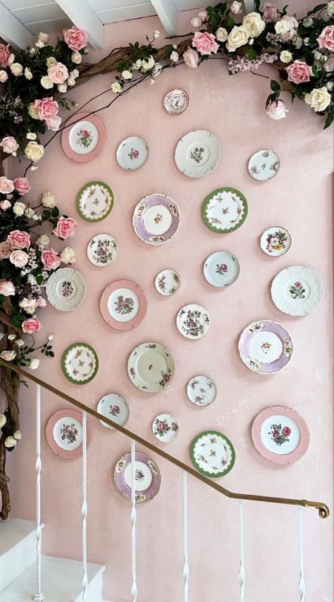 Shabby Chic Cafe Interior, Tea Party Restaurant, Vintage Tea Room Ideas Decor, Tea Party Room, Pink Grandmacore, Tea Party Bedroom, Floral Bakery Interior, Loveshack Fancy Aesthetic, Cafe Flower Decor