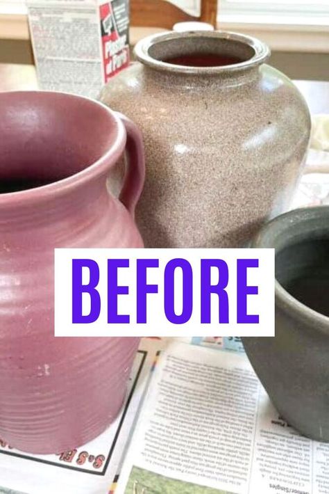 old vase makeover idea How To Paint Over Ceramic Vase, Painting Ceramic Vases Diy, Making Vases Easy Diy, Hand Painted Vases Ideas, Textured Vases Ceramic Art, How To Paint Vases, Large Vase Decorating Ideas, How To Paint A Vase, Decorating With Pottery