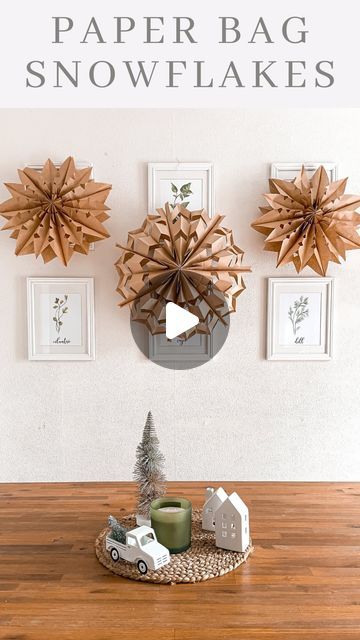 Paper Bag Walls, Diy Crystal Ball, Paper Bag Snowflakes, Bag Snowflakes, Snowflake Shapes, Snowflakes Art, Trending Crafts, Minimalist Christmas Decor, Paper Bag Crafts