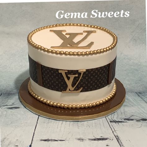 Lv Cake For Men, Louis Vuitton Cakes For Men, Lv Cakes Louis Vuitton Birthday, Lv Cake, Money Birthday Cake, Louis Vuitton Cake, Louis Vuitton Inspired, Birthday Cake Roses, Birthday Cake For Husband